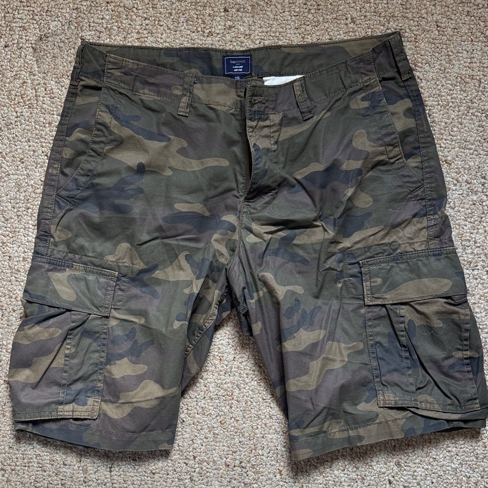 GAP Camouflage Cargo Shorts